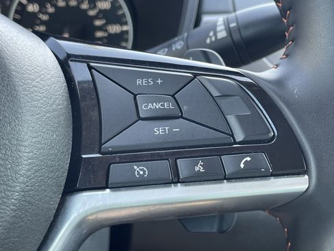 Used 2025 Nissan Altima 2.5 SR FWD image 17