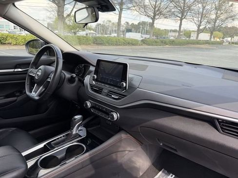 Used 2024 Nissan Altima 2.5 SR image 37