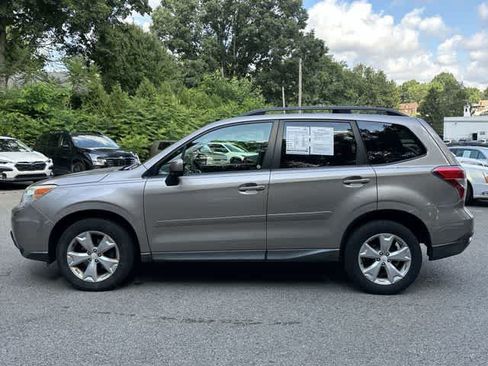 Used 2014 Subaru Forester 2.5i Premium AWD/4WD image 2