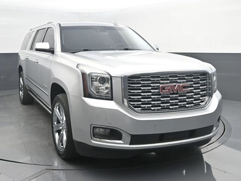 Used 2018 GMC Yukon XL Denali w/ Denali Ultimate Package AWD/4WD image 1