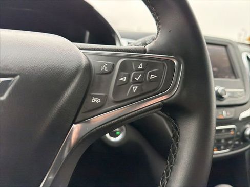 Used 2024 Chevrolet Equinox LT image 37