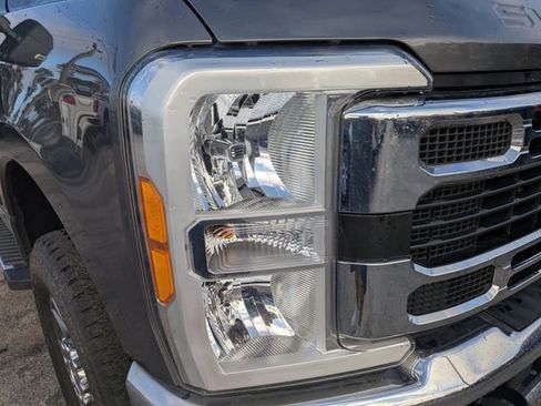 Used 2023 Ford F250 XLT image 9