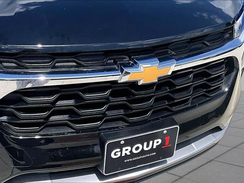 Used 2024 Chevrolet Trax LT w/ Driver Confidence Package FWD image 29