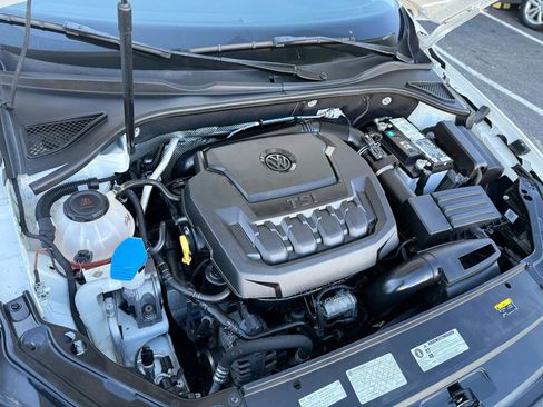 Used 2019 Volkswagen Passat 2.0T Wolfsburg w/ Wheels & Sunroof Package image 41