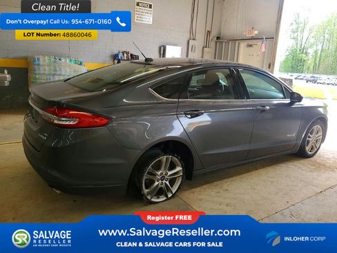 Used 2018 Ford Fusion SE image 4