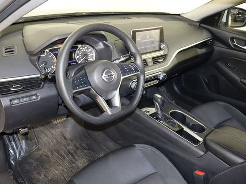Used 2022 Nissan Altima 2.5 SV FWD image 24