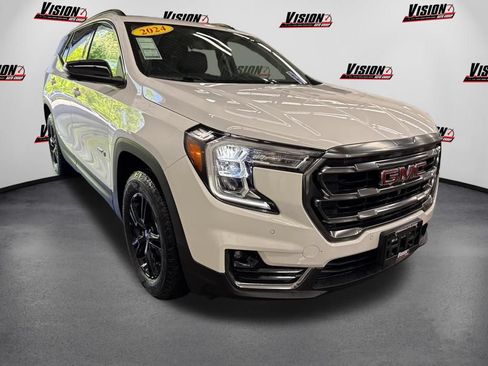 Used 2023 GMC Terrain AT4 w/ Tech Package AWD/4WD image 3