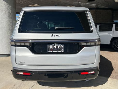 New 2026 Jeep Grand Wagoneer Limited AWD/4WD image 10