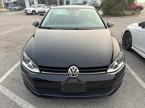 Used 2016 Volkswagen Golf 2-Door FWD image 9