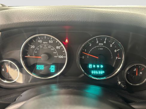 Used 2018 Jeep Wrangler Sport AWD/4WD image 13
