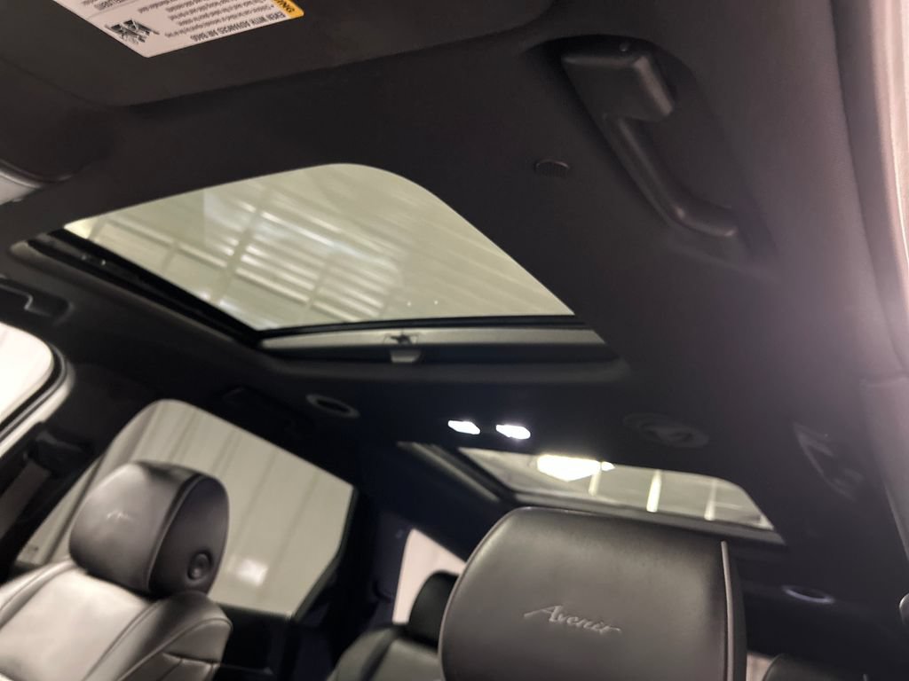 Used 2024 Buick Enclave Avenir w/ Avenir Technology Package AWD/4WD image 23