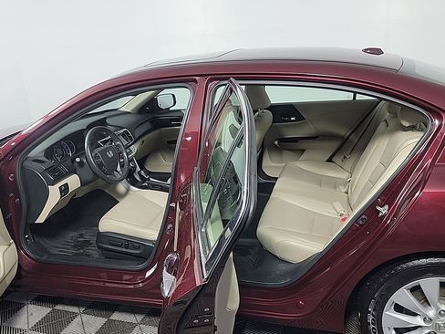 Used 2015 Honda Accord EX-L image 16