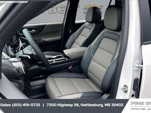 New 2026 Chevrolet Equinox LT FWD image 18