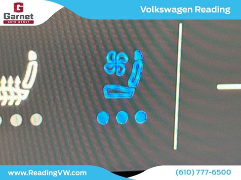 Used 2025 Volkswagen Atlas Cross Sport SE AWD/4WD image 34