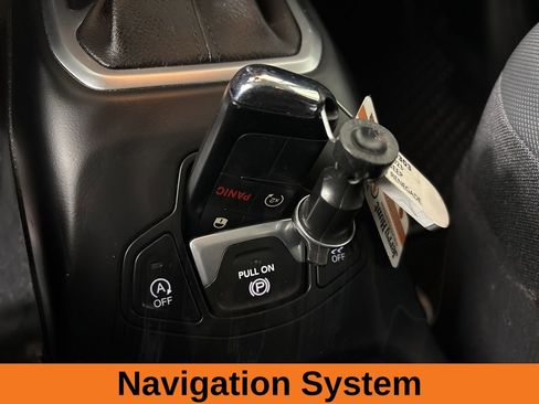 Used 2023 Jeep Renegade Latitude image 14