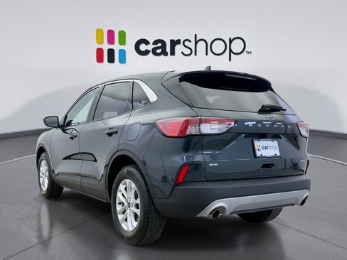 Used 2022 Ford Escape SE image 3