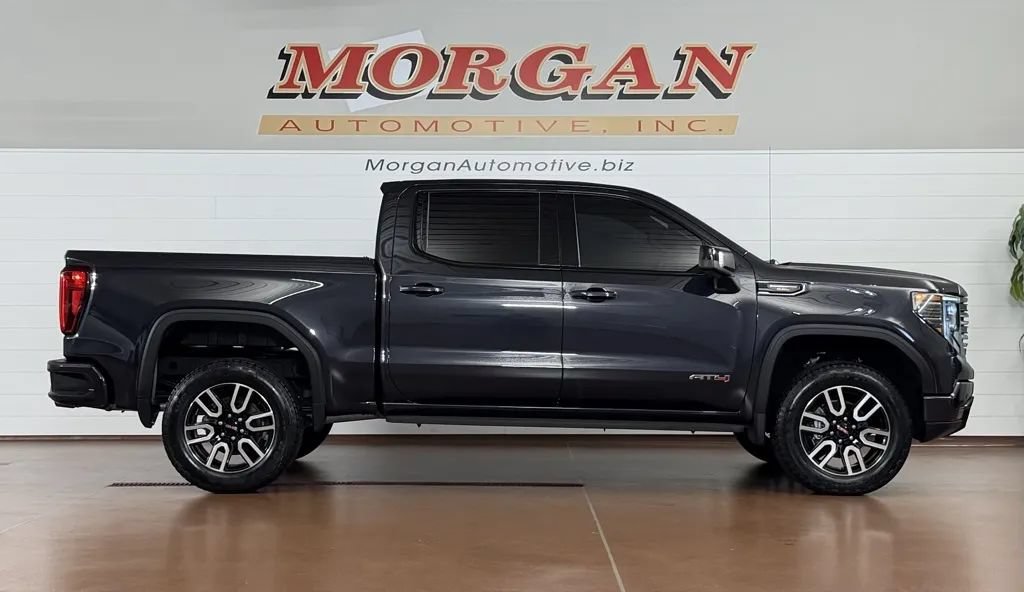 Used 2022 GMC Sierra 1500 AT4 w/ AT4 Premium Package AWD/4WD image 2