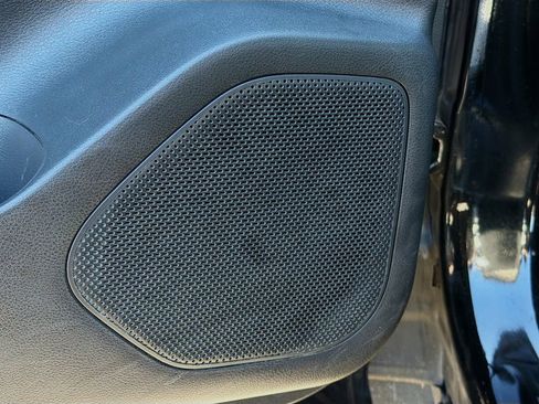 Used 2023 Nissan Rogue SV image 26