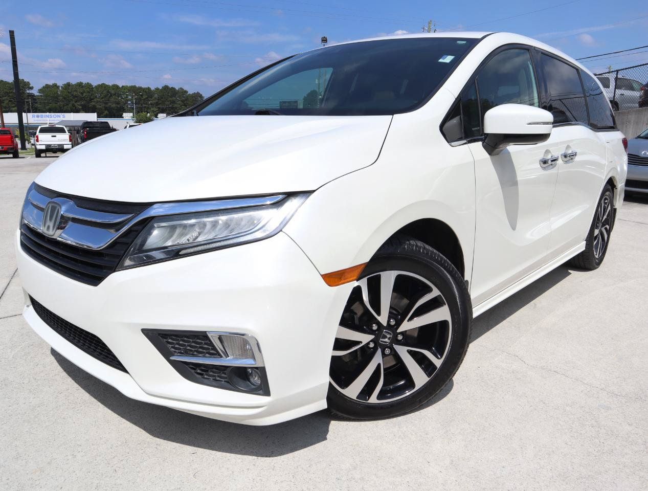 Used 2018 Honda Odyssey Elite image 2