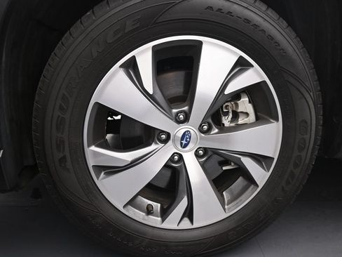 Used 2023 Subaru Ascent Premium AWD/4WD image 14