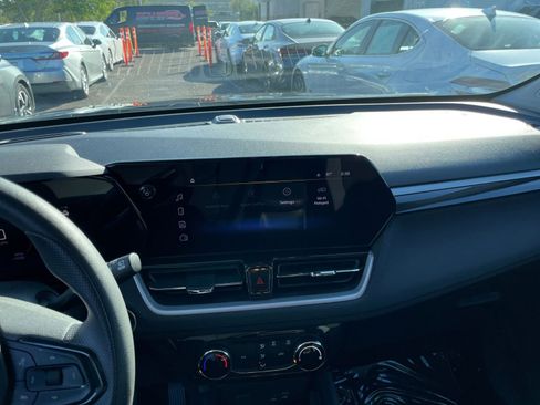 Used 2025 Chevrolet TrailBlazer LT image 21