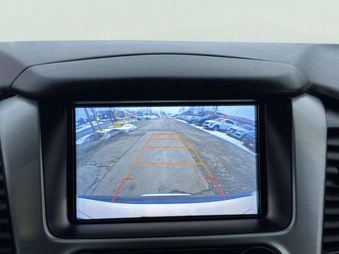 Used 2017 GMC Yukon SLE w/ SLE Value Package image 32