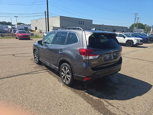 Used 2023 Subaru Forester Limited AWD/4WD image 2