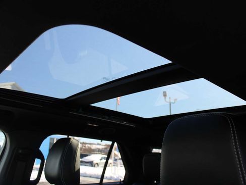 Used 2022 Ford Explorer ST w/ Equipment Group 401A image 6