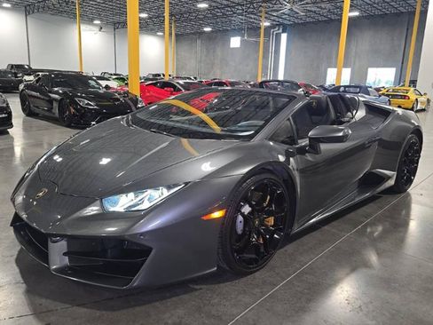 Used 2017 Lamborghini Huracan LP 580-2 RWD image 4