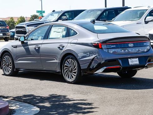 New 2026 Hyundai Sonata Limited FWD image 2
