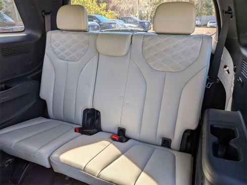 Used 2021 Hyundai Palisade Limited image 32