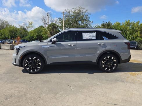 New 2026 Kia Sorento EX FWD image 5