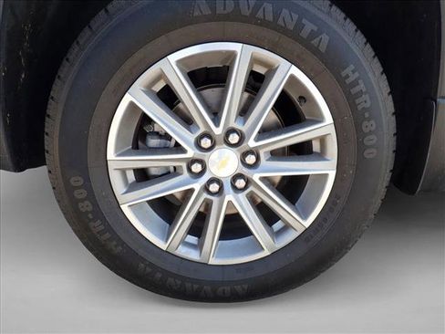 Used 2023 Chevrolet Traverse LT AWD/4WD image 7