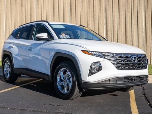 Used 2023 Hyundai Tucson SEL image 2