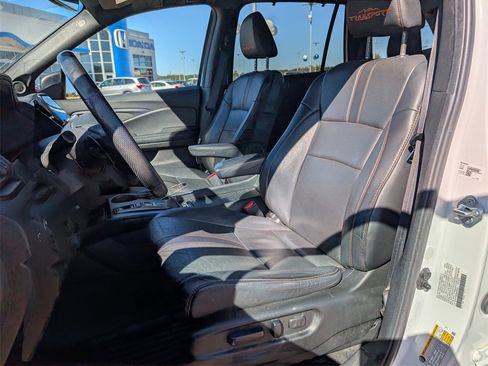Certified 2022 Honda Pilot TrailSport image 11