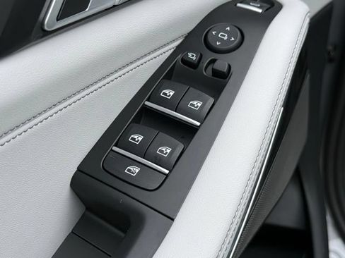 Used 2026 BMW X5 sDrive40i w/ M Sport Package RWD image 19