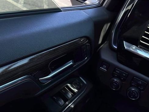 Used 2024 Chevrolet Silverado 1500 LT Trail Boss w/ Convenience Package II AWD/4WD image 31