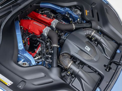 Certified 2020 Ferrari Portofino RWD image 29