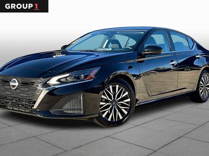 Used 2025 Nissan Altima 2.5 SV w/ SV Premium Package