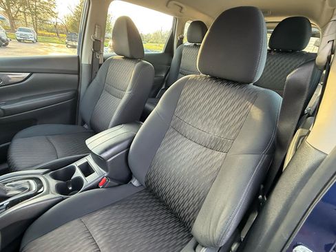 Used 2018 Nissan Rogue S image 24