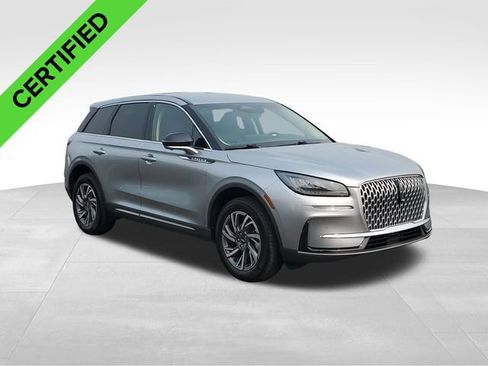 Used 2023 Lincoln Corsair AWD w/ Equipment Group 101A image 3