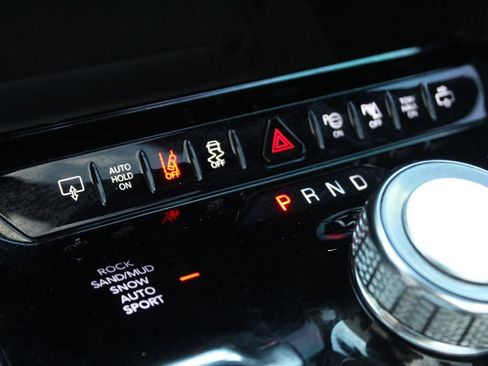 Used 2022 Jeep Grand Wagoneer Series II AWD/4WD image 24