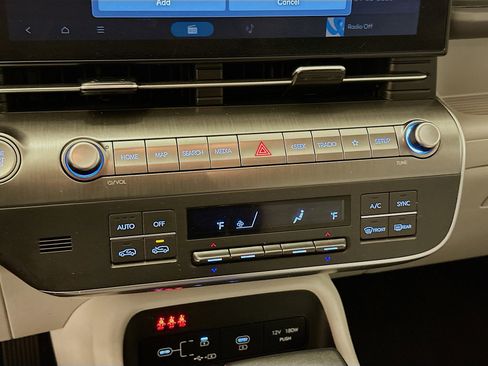 Used 2024 Hyundai Kona SEL image 24