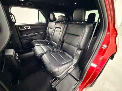 Used 2020 Ford Explorer XLT w/ Equipment Group 202A image 24
