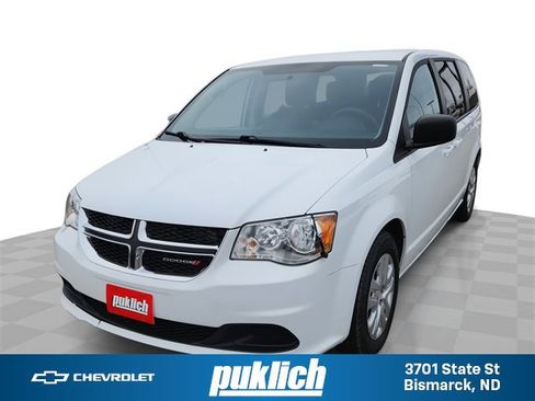 Used 2018 Dodge Grand Caravan SE image 1
