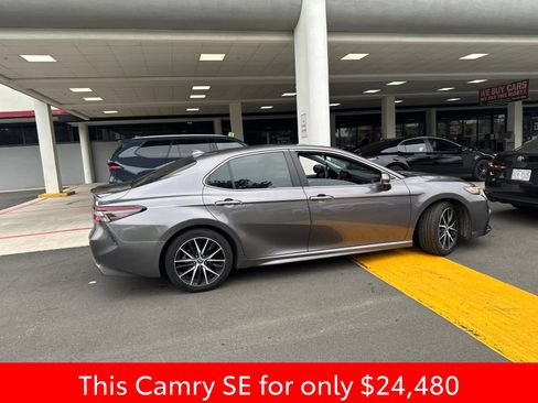 Used 2023 Toyota Camry SE FWD image 17