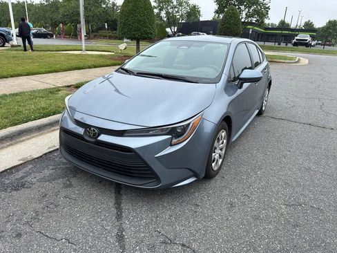 Used 2024 Toyota Corolla LE FWD image 3