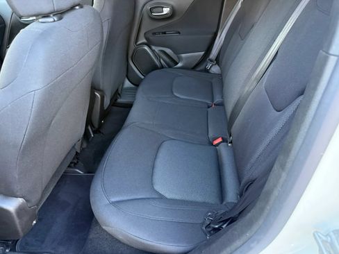Used 2020 Jeep Renegade Sport w/ UConnect 7.0 Group FWD image 22