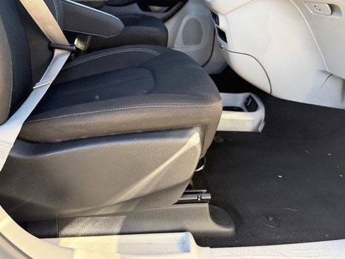 Used 2022 Chrysler Voyager LX w/ Fleet Security Group image 13