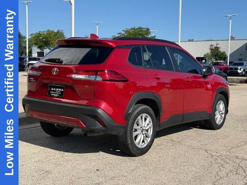 Used 2023 Toyota Corolla Cross LE FWD image 3